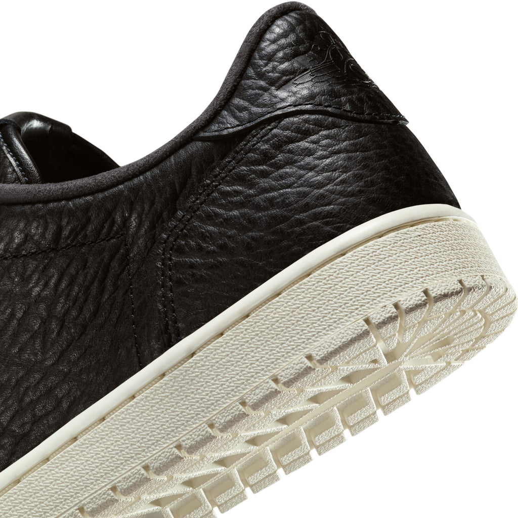 AIR JORDAN 1 RETRO LOW - BLACK/BLACK-SAIL