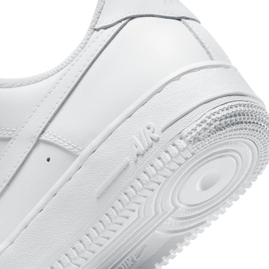 WOMEN'S NIKE AIR FORCE 1 '07 - TRIPLE WHITE