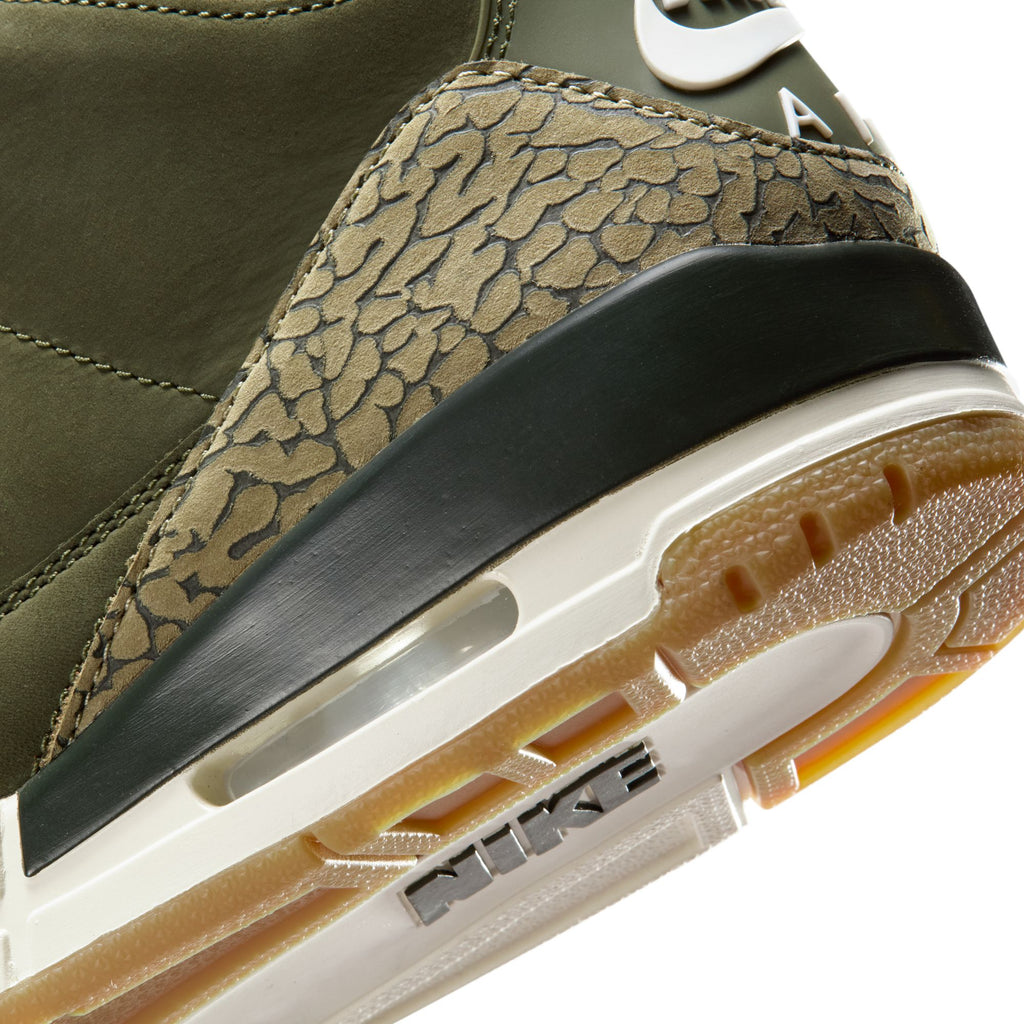 AIR JORDAN 3 RETRO - MEDIUM OLIVE/SEQUOIA-NEUTRAL OLIVE-SAIL