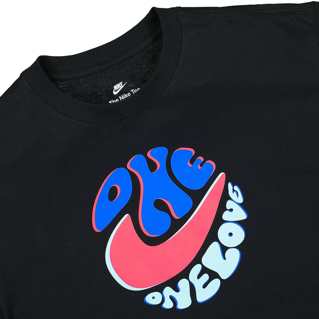 NIKE NSW SPORT POWER LOVE TEE - BLACK