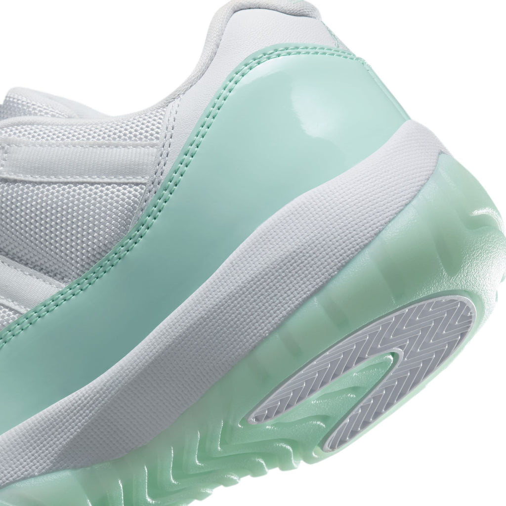 WOMENS AIR JORDAN 11 RETRO LOW - WHITE/IGLOO