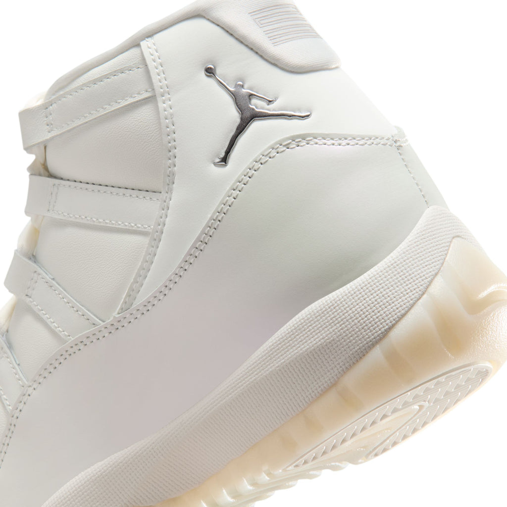 WOMEN'S AIR JORDAN 11 RETRO 'GRAND FINALE'- SAIL/PEARL GREY-WHITE-METALLIC SILVER