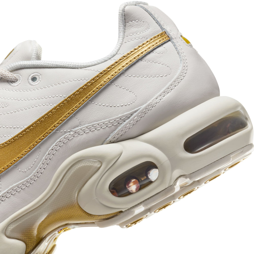 NIKE AIR MAX PLUS TNPO - PHANTOM/METALLIC GOLD