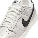 WOMENS NIKE DUNK LOW SE - WHITE/BLACK-TEAM RED