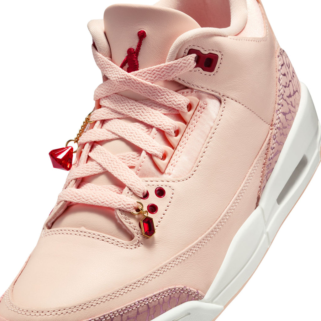 WOMEN'S AIR JORDAN 3 RETRO ‘TREAT YOURSELF’ - WASHED CORAL/GYM RED-SAIL