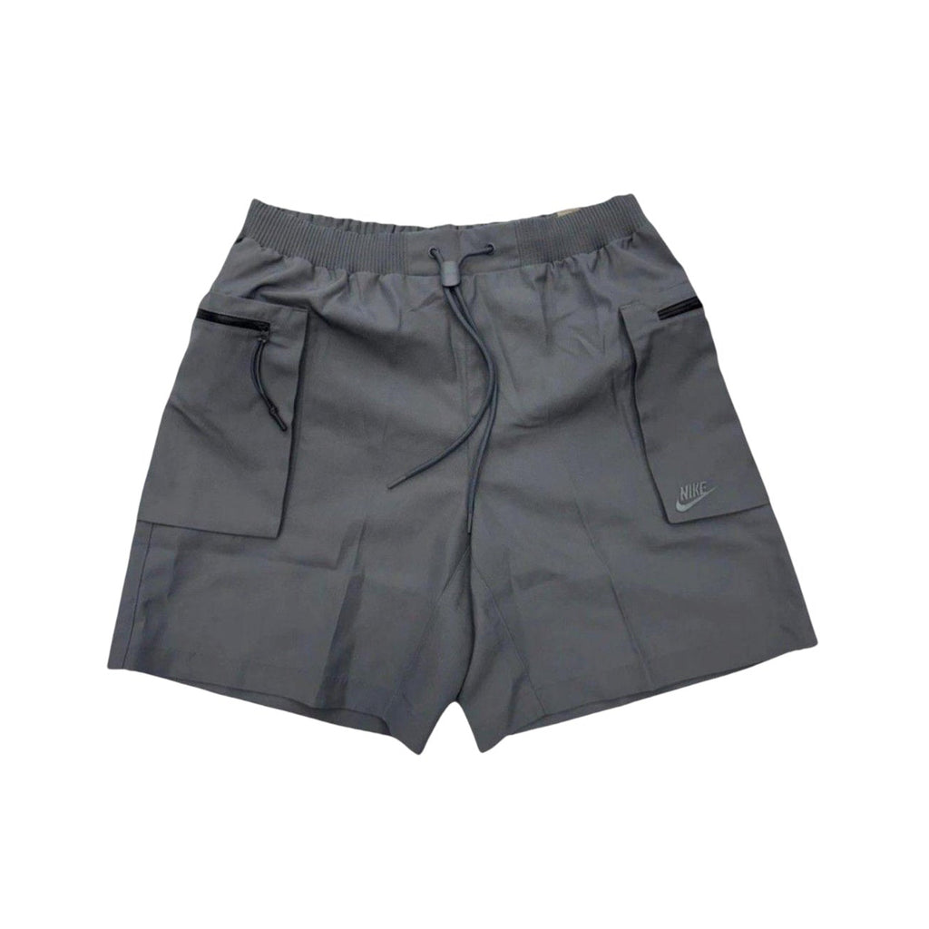 NIKE SPORTSWEAR TECH PACK WOVEN UTILITY SHORTS - IRON GREY/BLACK