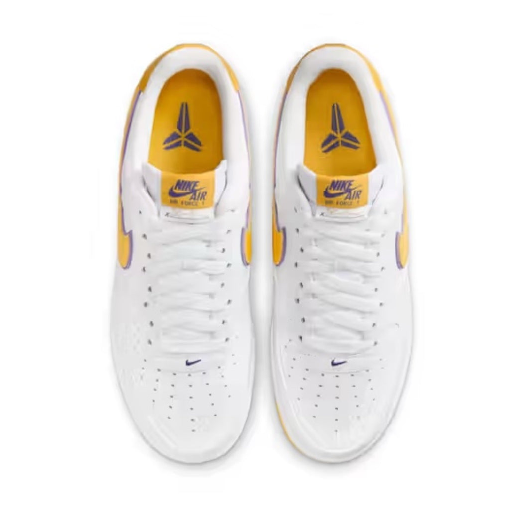 NIKE AIR FORCE 1 LOW RETRO QS KB - WHITE/VARSITY MAIZE-VARSITY PURPLE