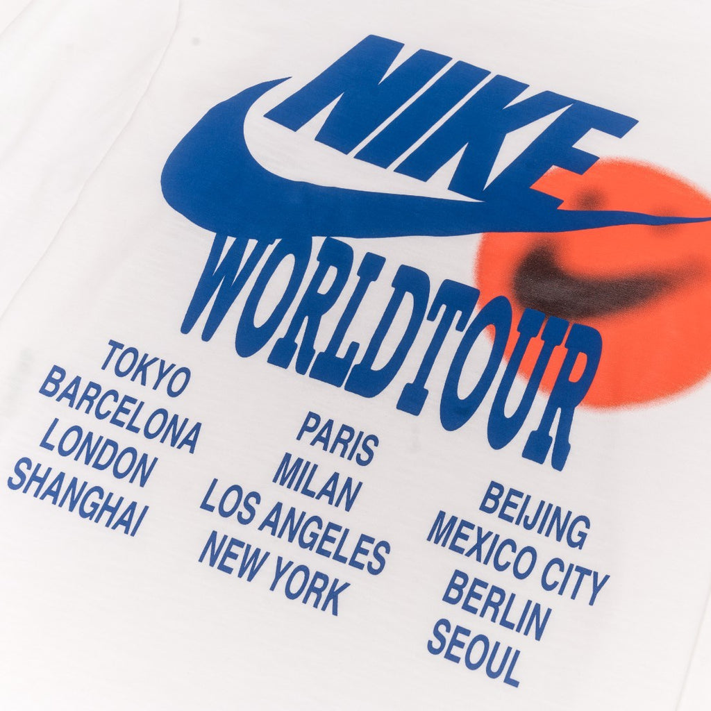 NIKE SPORTSWEAR WORLD TOUR T-SHIRT- WHITE