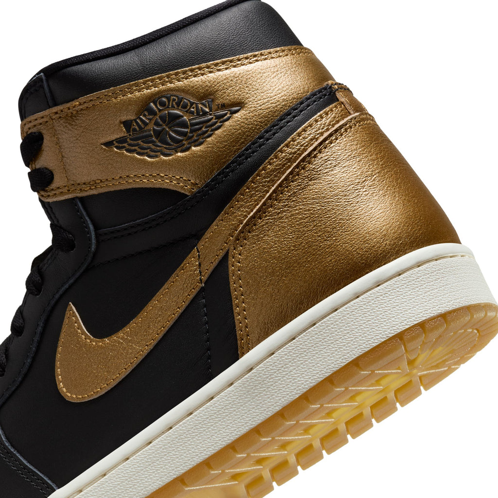 AIR JORDAN 1 RETRO HIGH OG "BLACK AND GOLD" - BLACK/METALLIC GOLD-SAIL