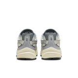 NIKE INITIATOR - LIGHT BONE/COCONUT MILK-METALLIC SILVER-SMOKE GREY