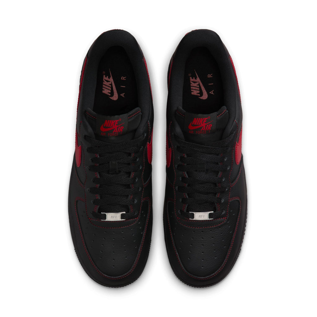 NIKE AIR FORCE 1 '07 LV8 - BLACK/UNIVERSITY RED-BLACK-BLACK