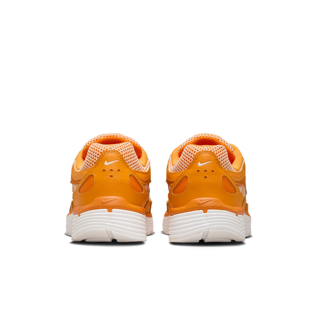 NIKE P-6000 - KUMQUAT/METALLIC SILVER-MAGMA ORANGE