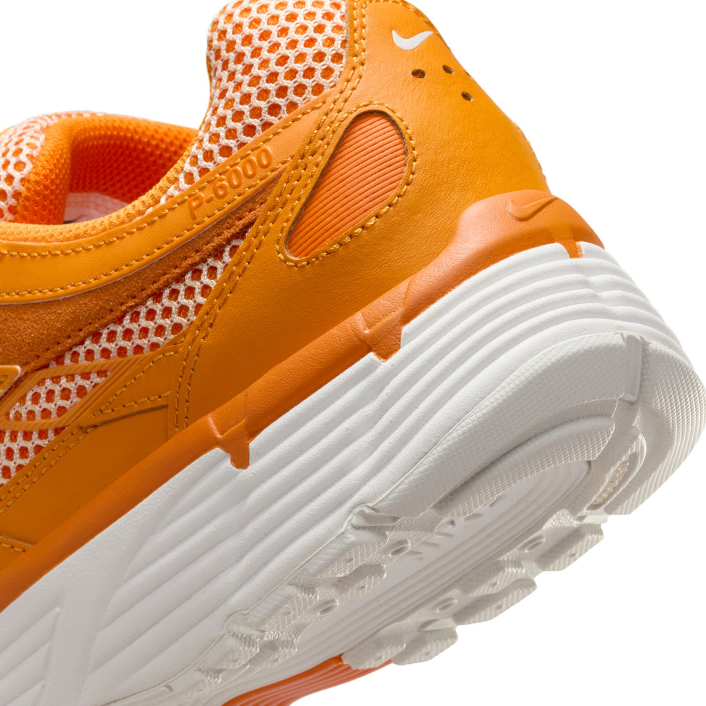 NIKE P-6000 - KUMQUAT/METALLIC SILVER-MAGMA ORANGE