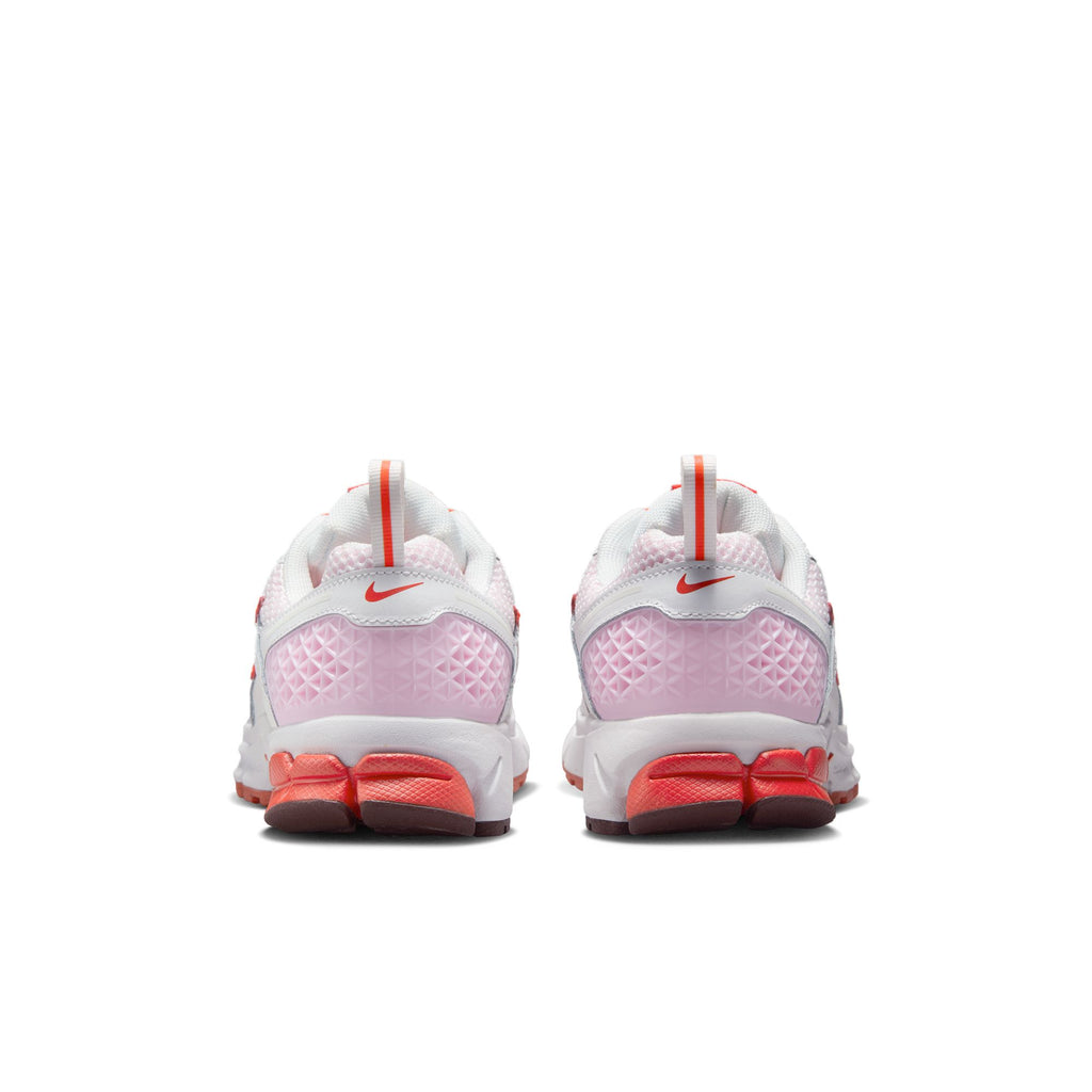 NIKE VOMERO 5 GS - SUMMIT WHITE/LT CRIMSON-PINK FOAM