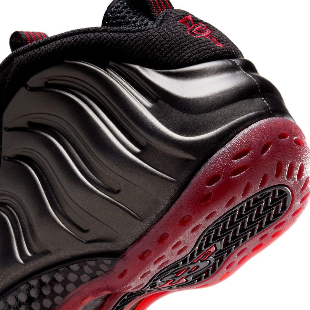 NIKE AIR FOAMPOSITE ONE - BLACK/VARSITY RED
