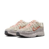 NIKE P-6000 PRM - PHANTOM/PICANTE RED-COLLEGE GREY-BLACK