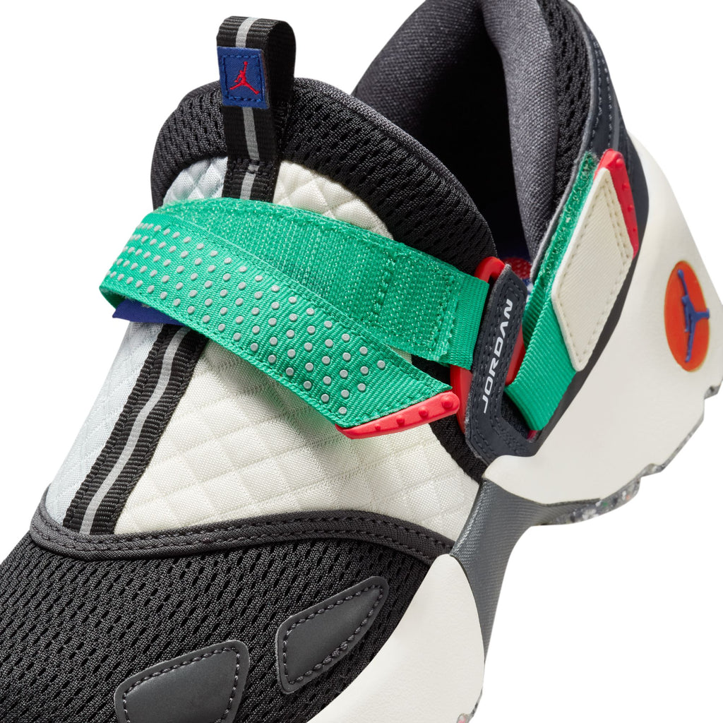 WOMENS AIR JORDAN TRUNNER LX - BLACK/WHITE-COCONUT MILK-ORANGE BLAZE