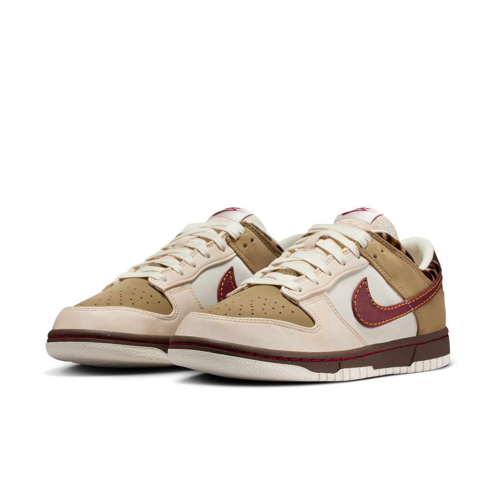 WOMENS NIKE DUNK LOW - KHAKI/TEAM RED-BAROQUE BROWN-PEARL WHITE