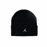 AIR JORDAN UNISEX PEAK ESSENTIAL BEANIE - BLACK / WHITE