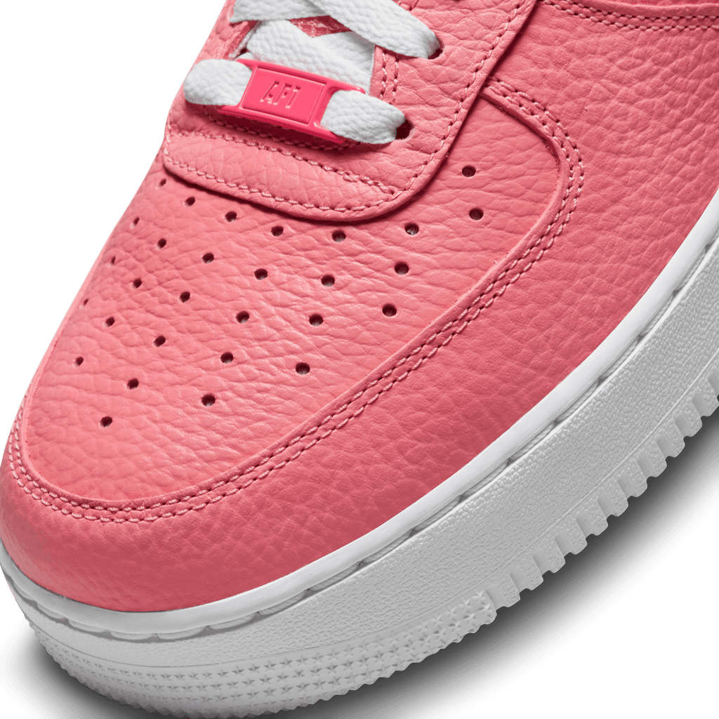 Nike air force sales 1 07 lv8 pink